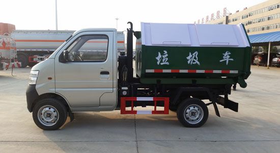 楚勝牌長(zhǎng)安汽油機(jī)車廂可卸式垃圾車