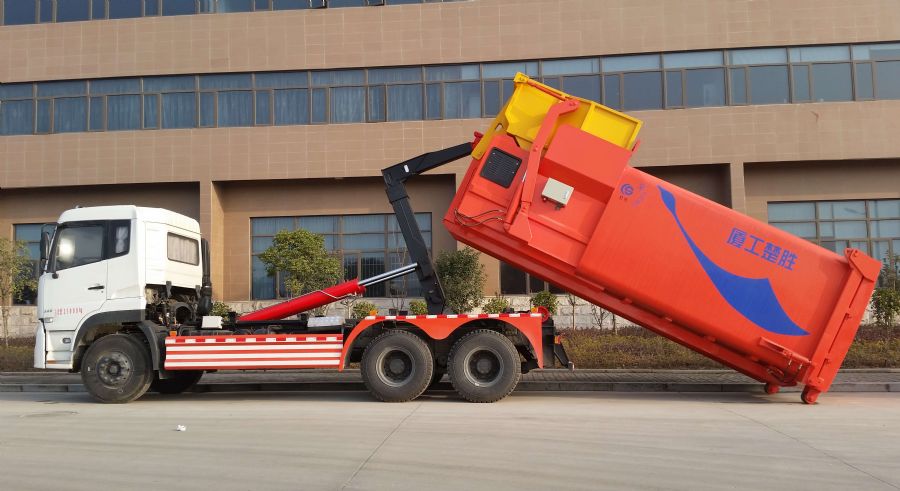 東風(fēng)天龍車廂可卸式垃圾車