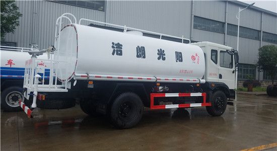 東風T3灑水車（10噸--15噸）